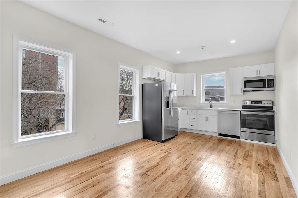 4 bed, 2 bath apartment for rent at 23 Pleasant St Unit 2, Fitchburg — photo 5 of 16