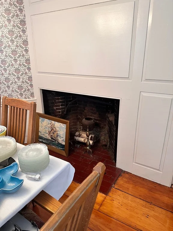 3 bed, 1 bath apartment for rent at 23 Pleasant St Unit 23, Salem — photo 2 of 13