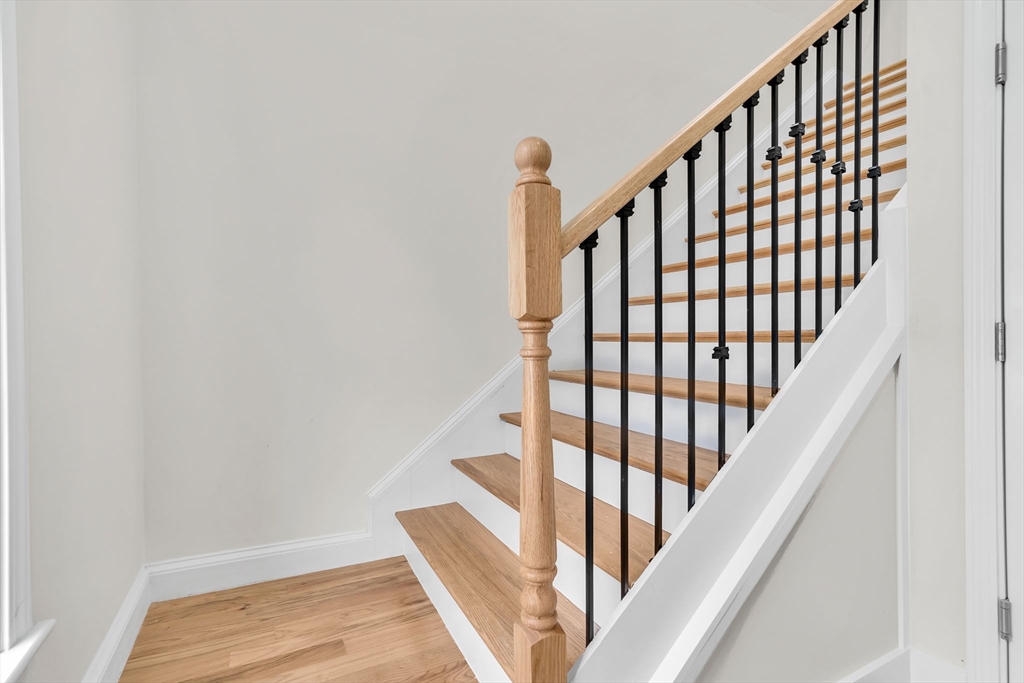 3 bed, 1 bath apartment for rent at 23 Pleasant St Unit 3, Fitchburg — photo 6 of 16