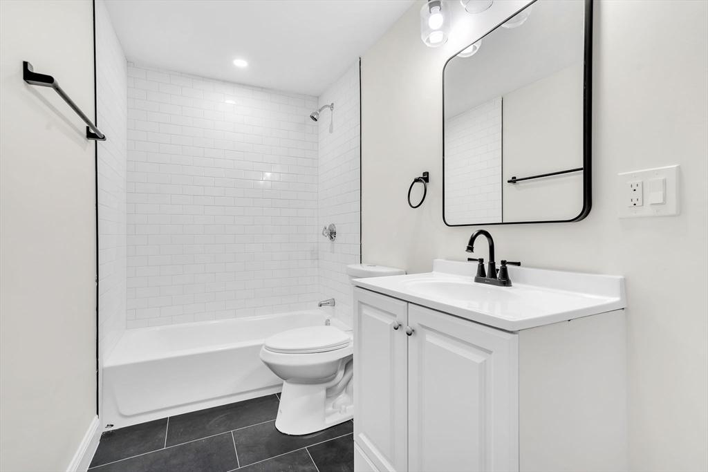 3 bed, 1 bath apartment for rent at 23 Pleasant St Unit 3, Fitchburg — photo 13 of 16