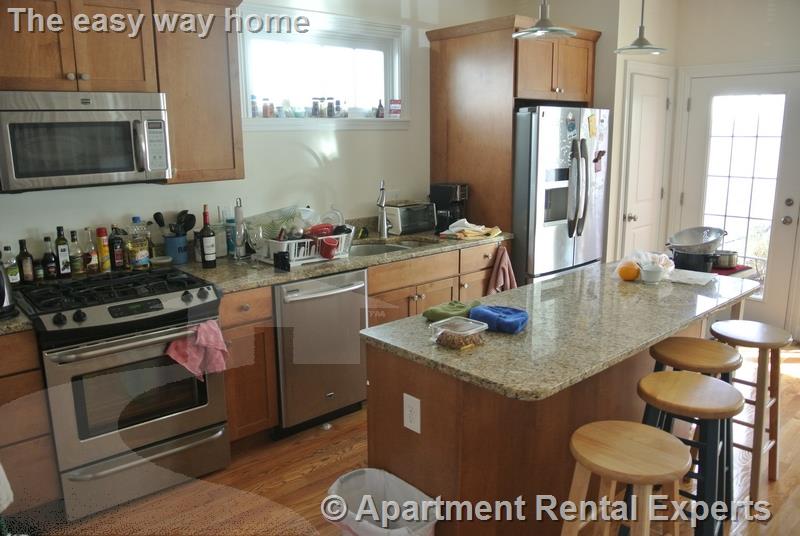 4 bed, 3 bath apartment for rent at 23 Porter St Unit 2, Porter Square — photo 1 of 6