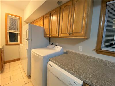 3 bed, 1 bath apartment for rent at 23 Portsmouth St Unit 1, Wellington-Harrington — photo 9 of 16
