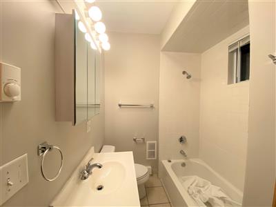 3 bed, 1 bath apartment for rent at 23 Portsmouth St Unit 1, Wellington-Harrington — photo 6 of 16