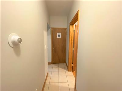 3 bed, 1 bath apartment for rent at 23 Portsmouth St Unit 1, Wellington-Harrington — photo 3 of 16