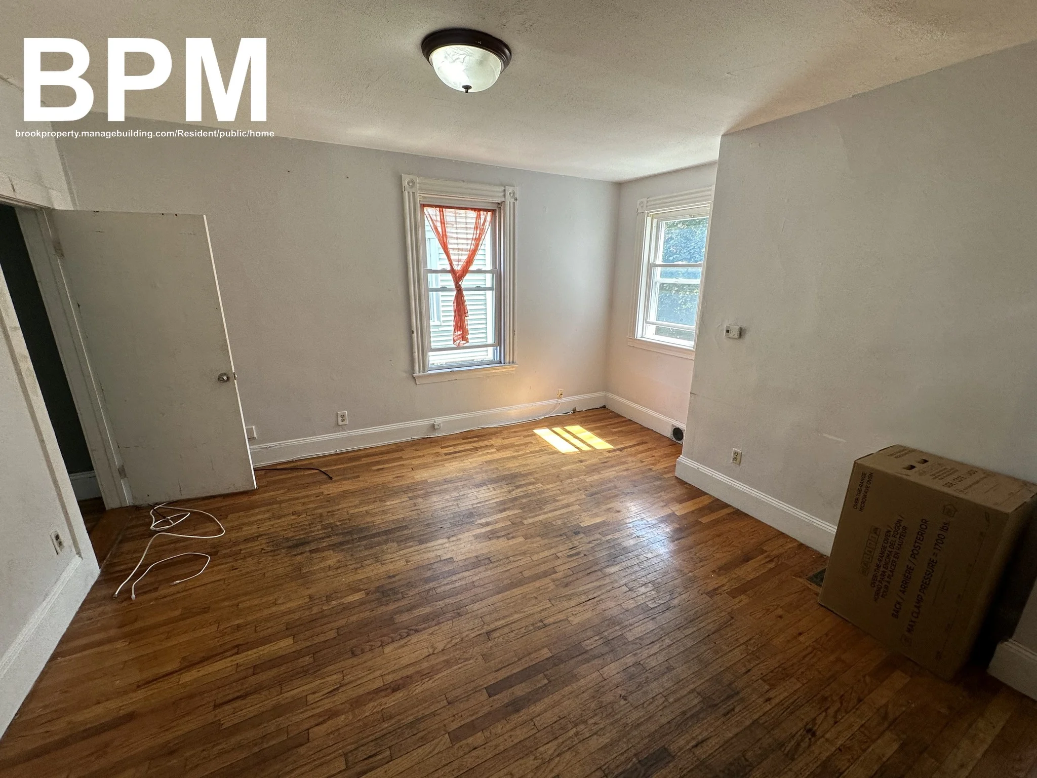 4 bed, 2 bath apartment for rent at 23 Pratt St Unit 2, Allston — photo 3 of 4