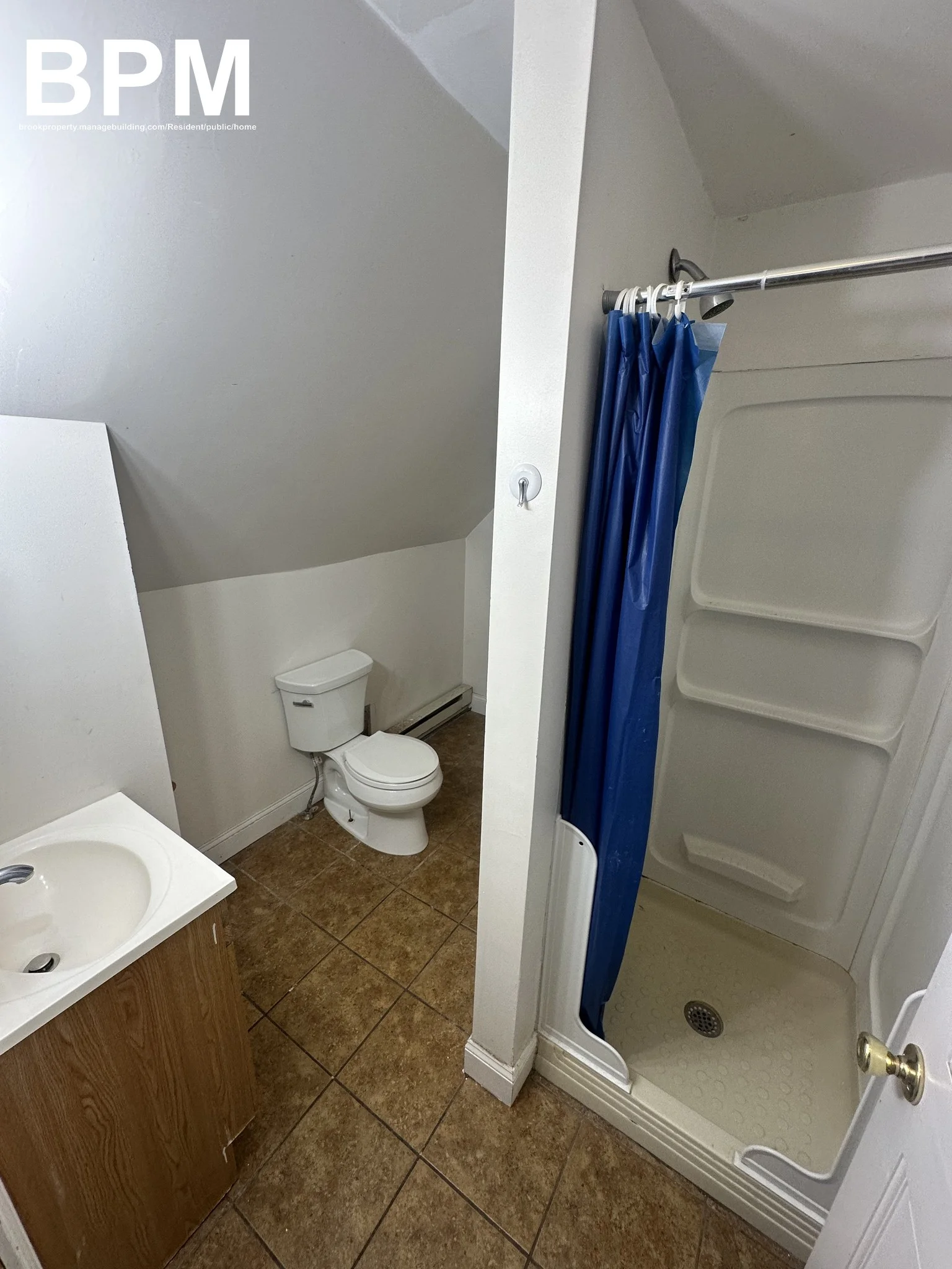 4 bed, 2 bath apartment for rent at 23 Pratt St Unit 2, Allston — photo 4 of 4