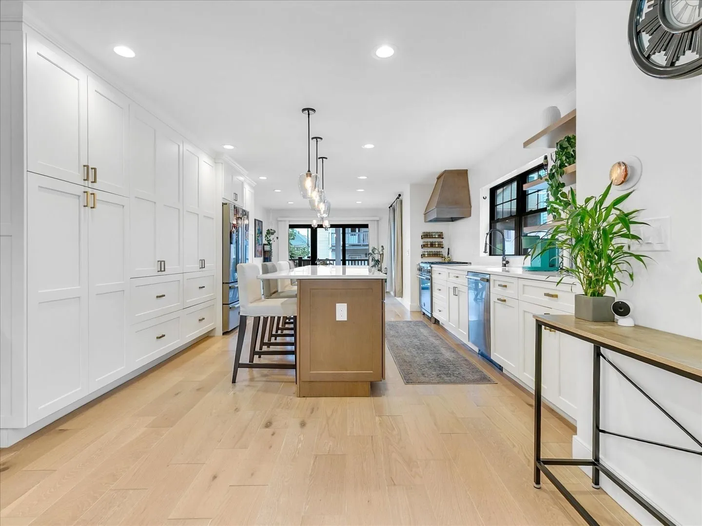 4 bed, 2.5 bath apartment for rent at 23 Princeton St Unit 23, South Medford — photo 2 of 18