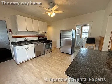 3 bed, 1 bath apartment for rent at 23 Quincy St Unit 3, Union Square