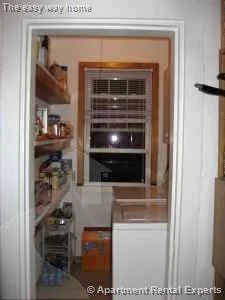 3 bed, 1 bath apartment for rent at 23 Quincy St Unit 3, Union Square — photo 3 of 3