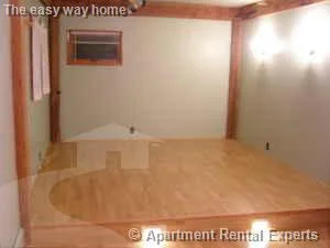 3 bed, 1 bath apartment for rent at 23 Quincy St Unit 3, Union Square — photo 2 of 3