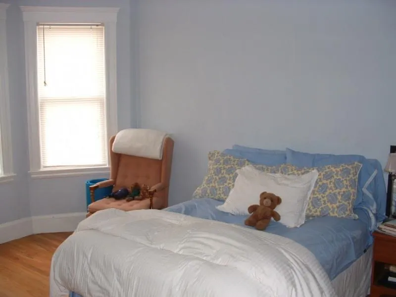 4 bed, 2 bath apartment for rent at 23 Ransom Rd Unit 2, Brighton — photo 5 of 5