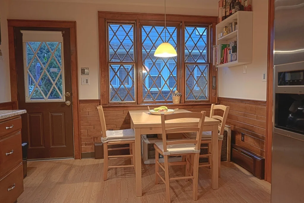 4 bed, 2 bath apartment for rent at 23 Richardson Rd, Belmont — photo 5 of 28