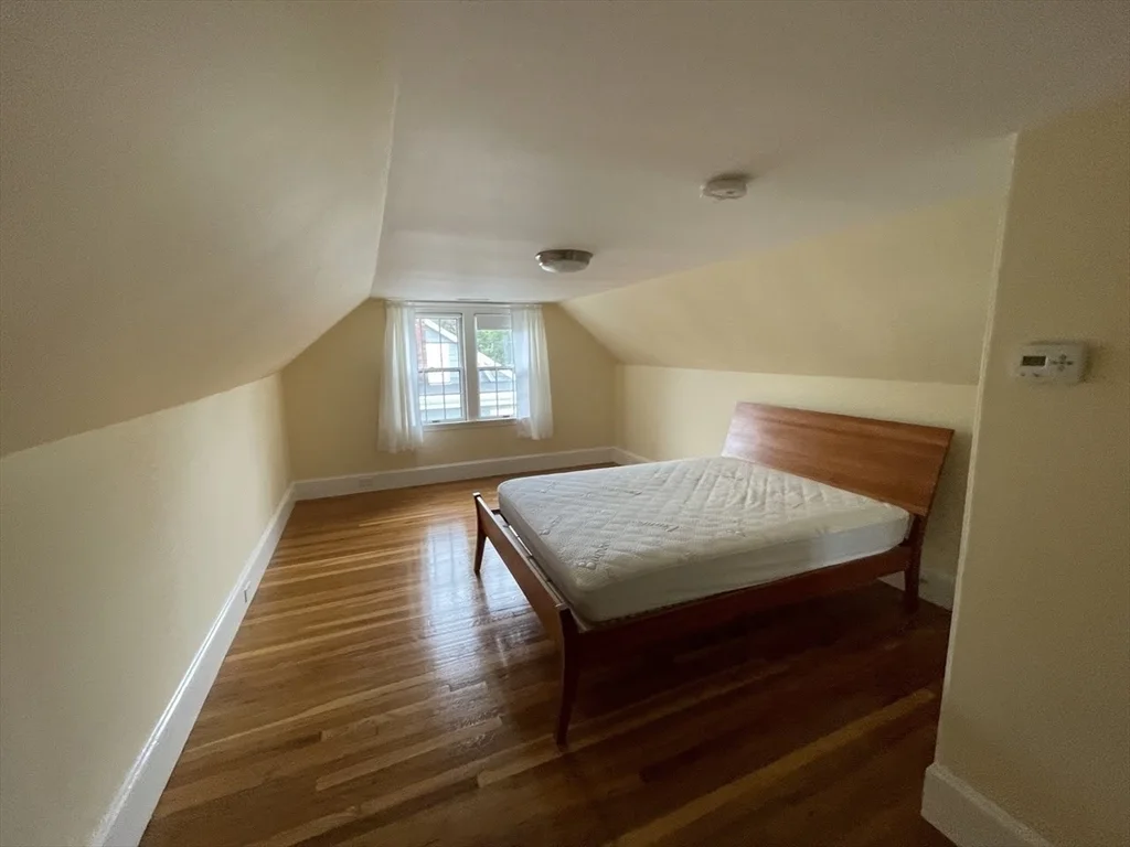 4 bed, 2 bath apartment for rent at 23 Richardson Rd, Belmont — photo 20 of 28