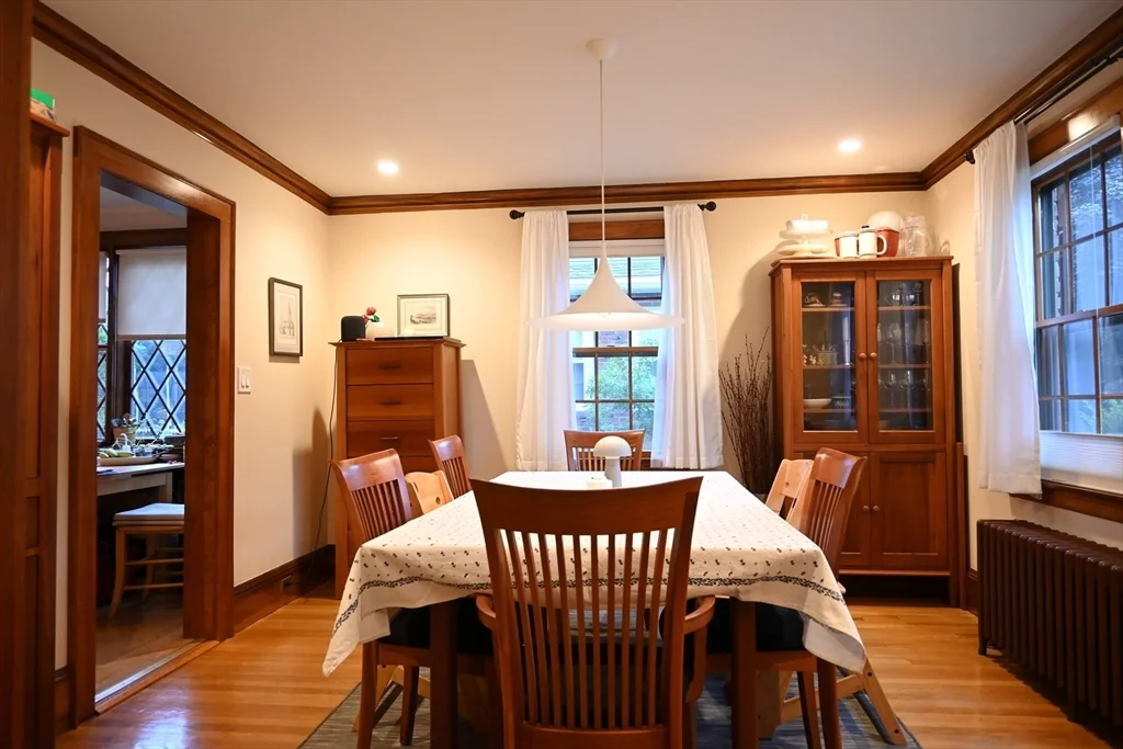 4 bed, 2 bath apartment for rent at 23 Richardson Rd, Belmont — photo 6 of 28