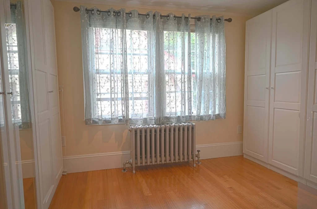 4 bed, 2 bath apartment for rent at 23 Richardson Rd, Belmont — photo 12 of 28