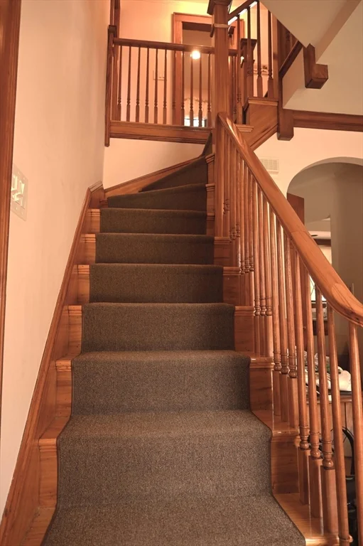 4 bed, 2 bath apartment for rent at 23 Richardson Rd, Belmont — photo 9 of 28