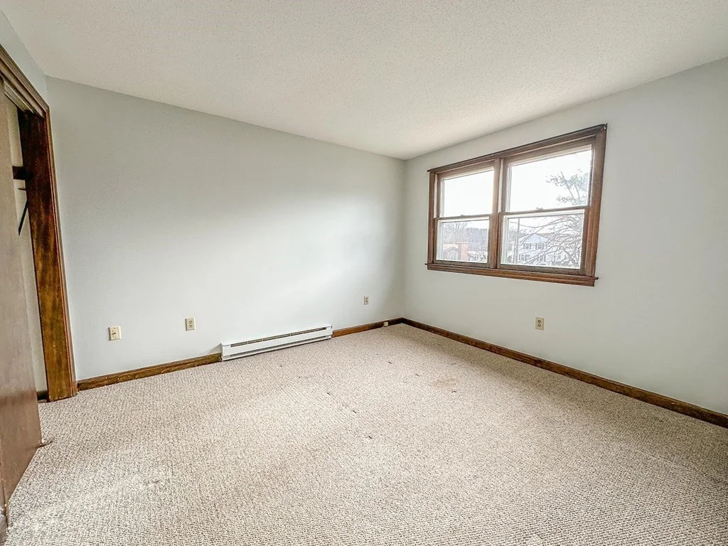 2 bed, 1 bath apartment for rent at 23 Riverside Ave Unit 23, Agawam — photo 30 of 36