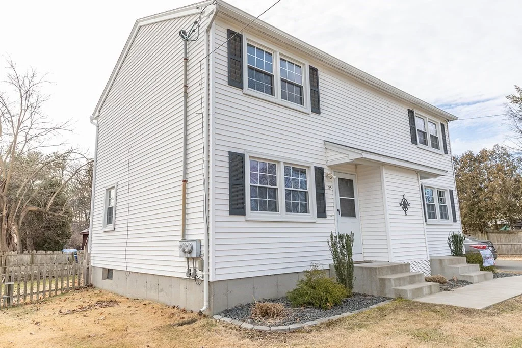 2 bed, 1 bath apartment for rent at 23 Riverside Ave Unit 23, Agawam — photo 2 of 36