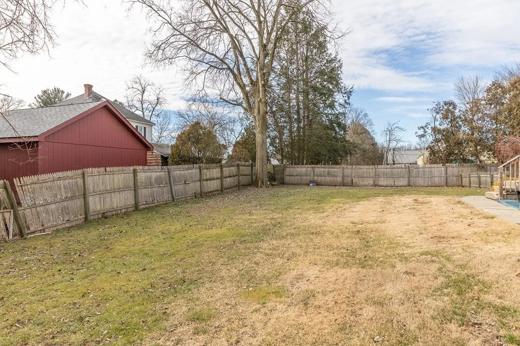 2 bed, 1 bath apartment for rent at 23 Riverside Ave Unit 23, Agawam — photo 35 of 36