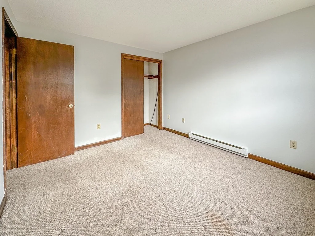 2 bed, 1 bath apartment for rent at 23 Riverside Ave Unit 23, Agawam — photo 32 of 36