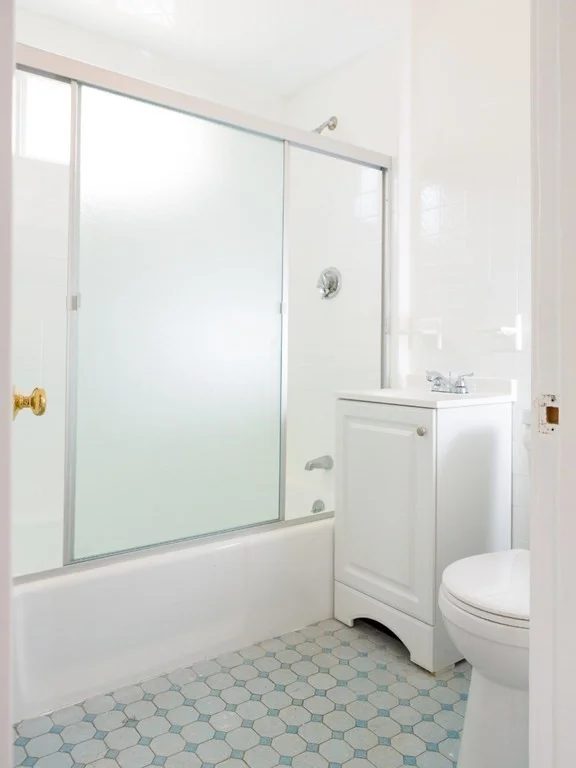 6 bed, 1 bath apartment for rent at 23 Rogers Unit 2, Somerville — photo 14 of 16