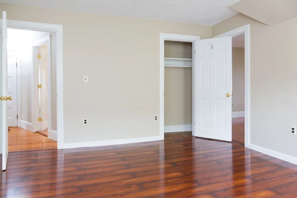 6 bed, 1 bath apartment for rent at 23 Rogers Unit 2, Somerville — photo 2 of 16