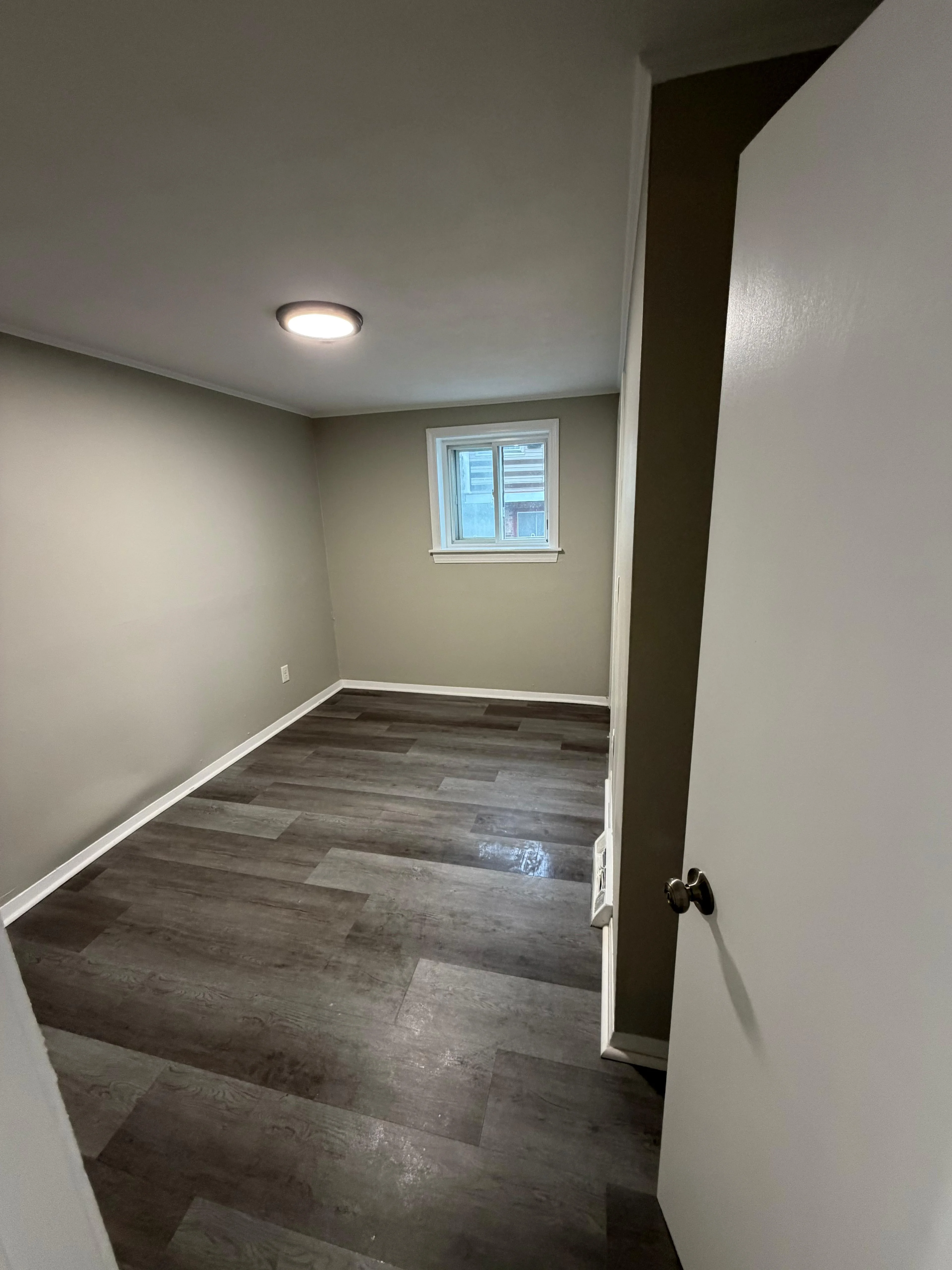 3 bed, 1 bath apartment for rent at 23 Roughan St Unit 1, Revere — photo 5 of 6
