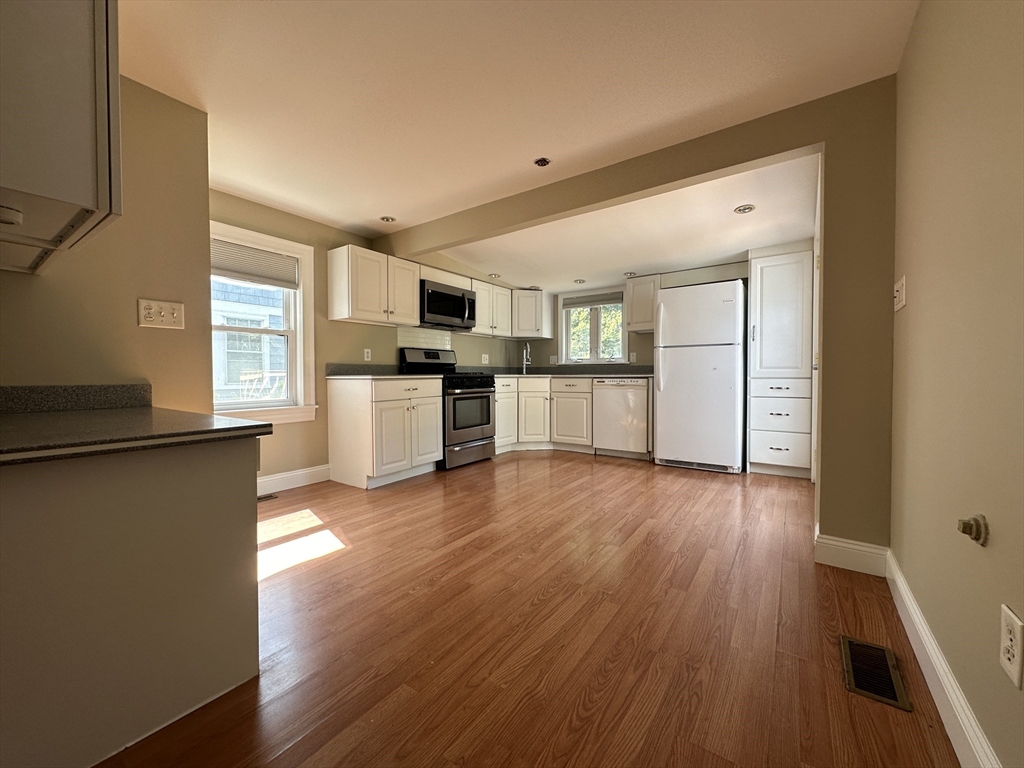 3 bed, 2 bath apartment for rent at 23 Safford St, Quincy — photo 11 of 30
