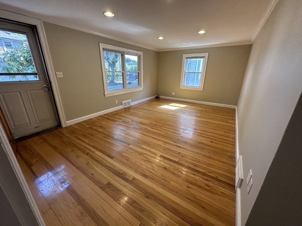 3 bed, 2 bath apartment for rent at 23 Safford St, Quincy — photo 8 of 30