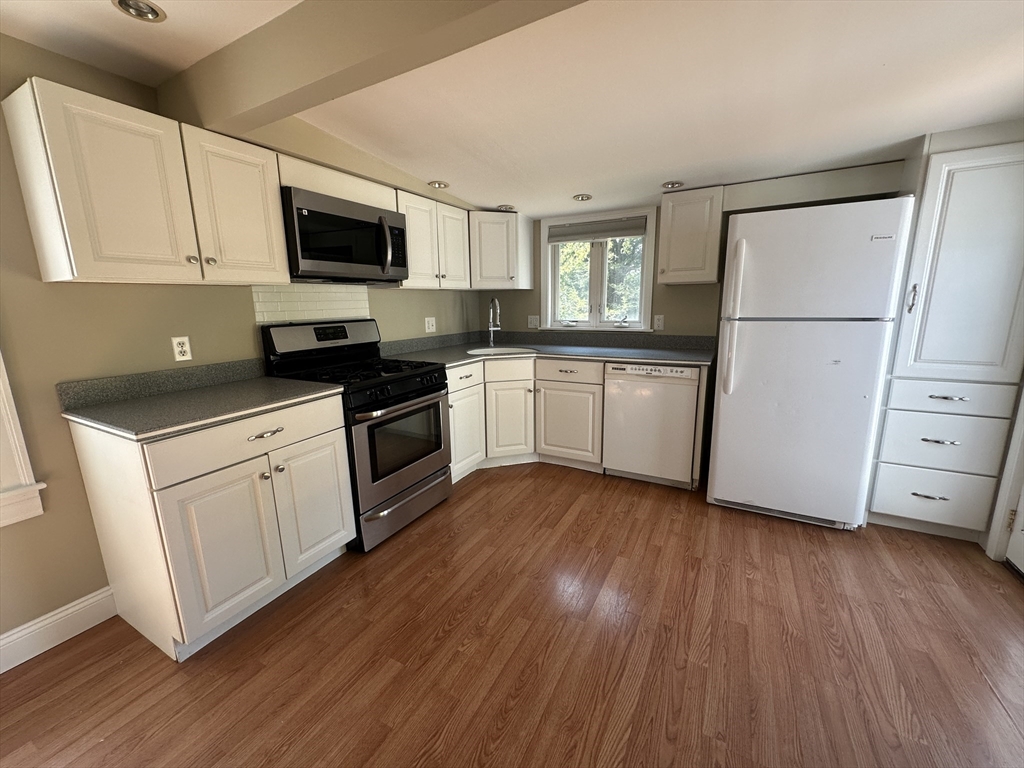 3 bed, 2 bath apartment for rent at 23 Safford St, Quincy — photo 12 of 30