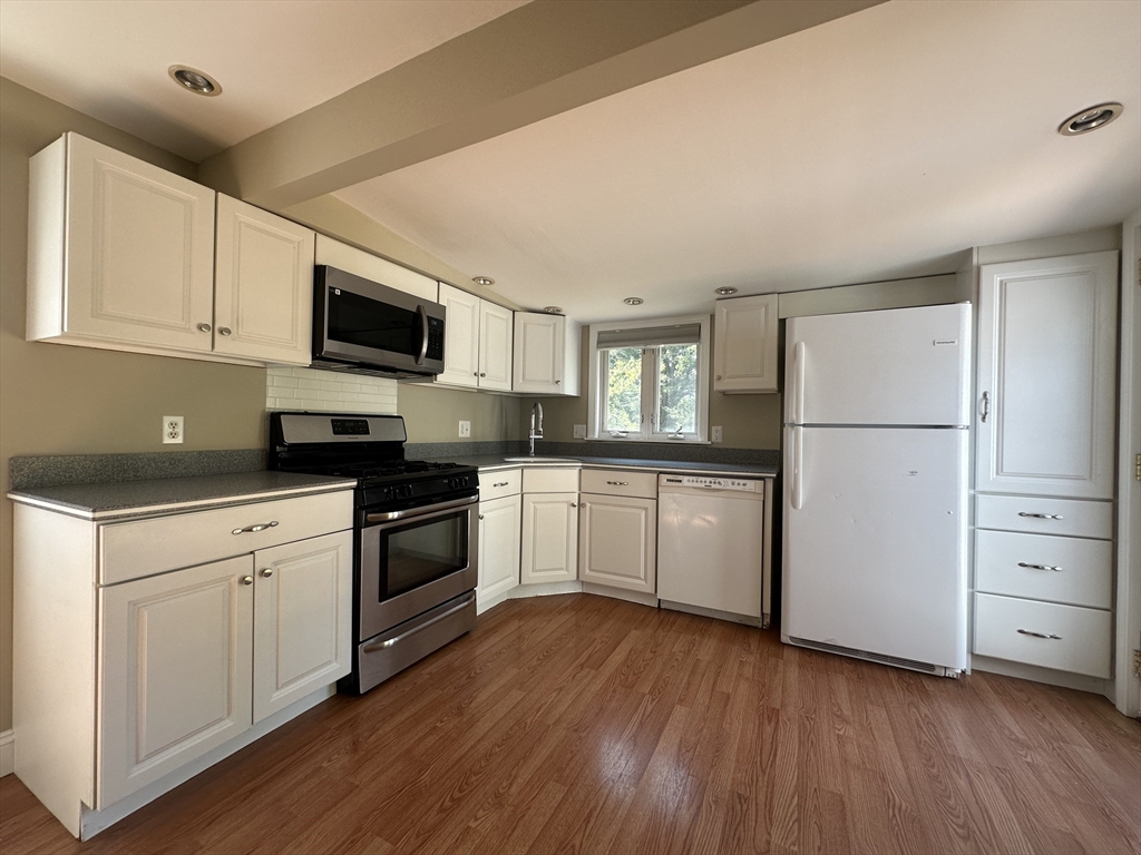 3 bed, 2 bath apartment for rent at 23 Safford St, Quincy — photo 14 of 30