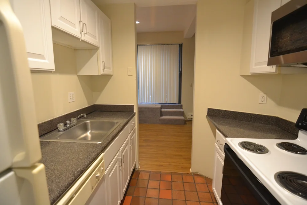 1 bed, 1 bath apartment for rent at 23 Saint Germain St Unit 2, Back Bay — photo 4 of 18