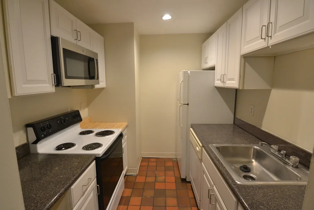 1 bed, 1 bath apartment for rent at 23 Saint Germain St Unit 2, Back Bay — photo 3 of 18
