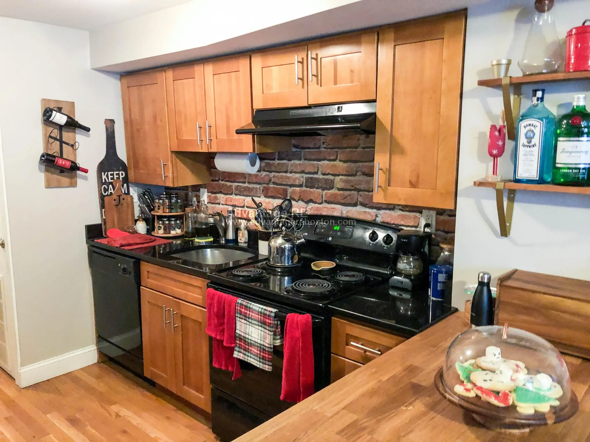 2 bed, 1 bath apartment for rent at 23 Saint Lukes Rd Unit 1, Brighton