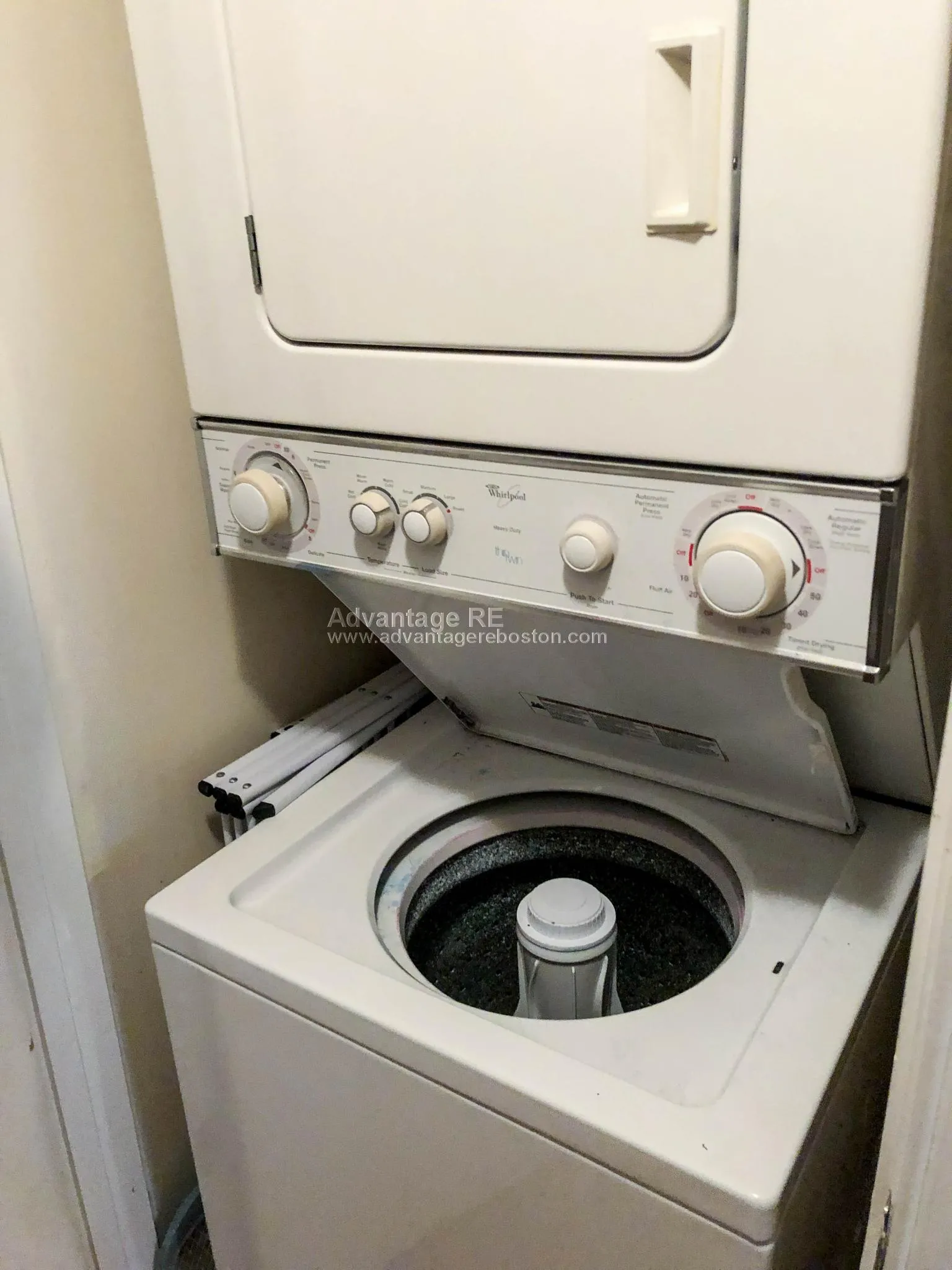 2 bed, 1 bath apartment for rent at 23 Saint Lukes Rd Unit 1, Brighton — photo 9 of 14