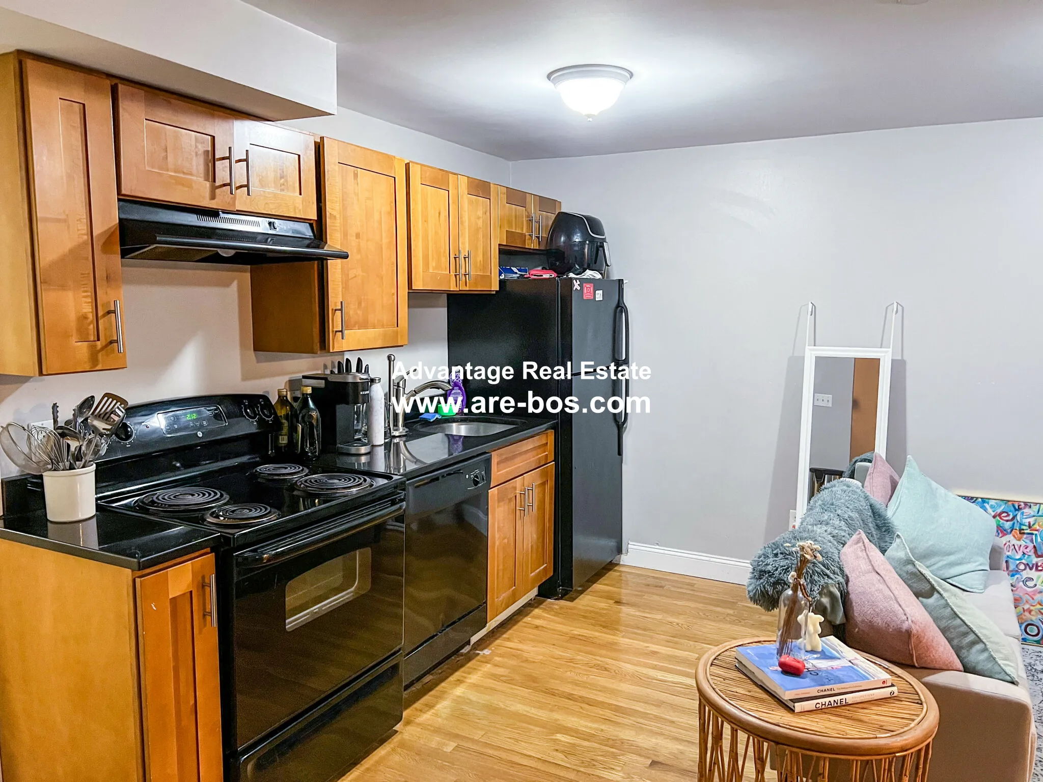 2 bed, 2 bath apartment for rent at 23 Saint Lukes Rd Unit 2, Brighton — photo 5 of 24