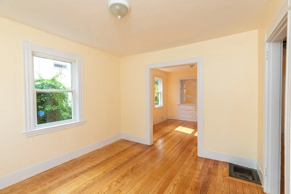 3 bed, 1 bath apartment for rent at 23 Shirley St Unit 27, Lexington — photo 3 of 10