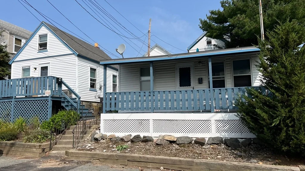 1 bed, 1 bath apartment for rent at 23 Siren St Unit cottage, Winthrop — photo 1 of 6