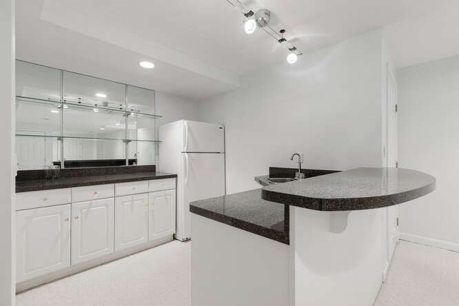 4 bed, 3 bath apartment for rent at 23 Solomon Pierce, Lexington — photo 24 of 26