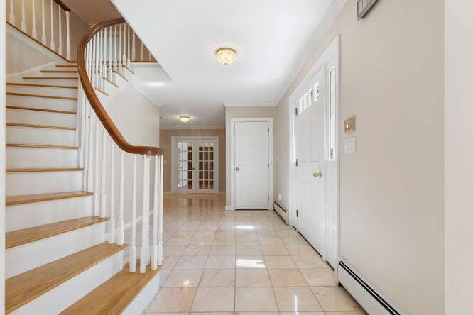 4 bed, 3 bath apartment for rent at 23 Solomon Pierce, Lexington — photo 7 of 26