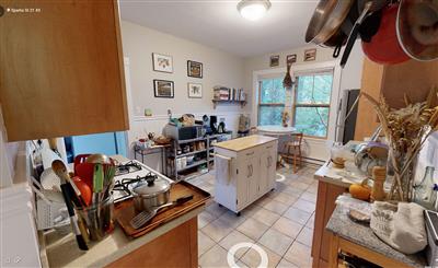 3 bed, 2 bath apartment for rent at 23 Sparks St Unit 3, West Cambridge