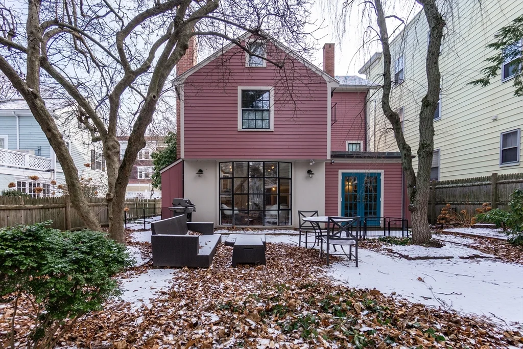 4 bed, 2 bath apartment for rent at 23 Sparks St, West Cambridge — photo 20 of 21