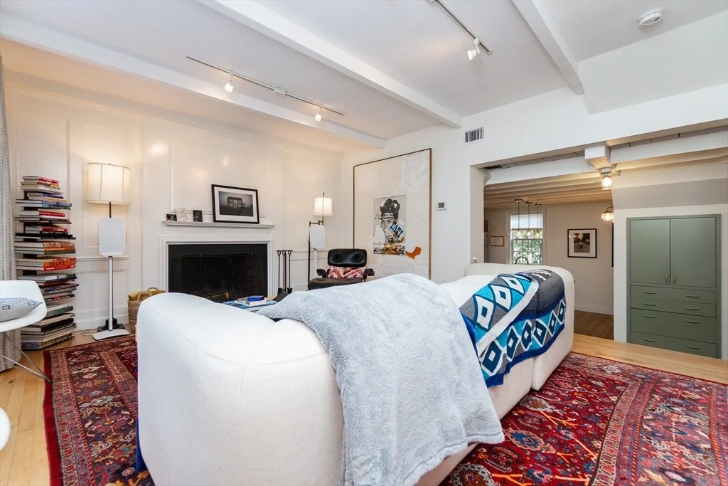 4 bed, 2 bath apartment for rent at 23 Sparks St, West Cambridge — photo 19 of 21