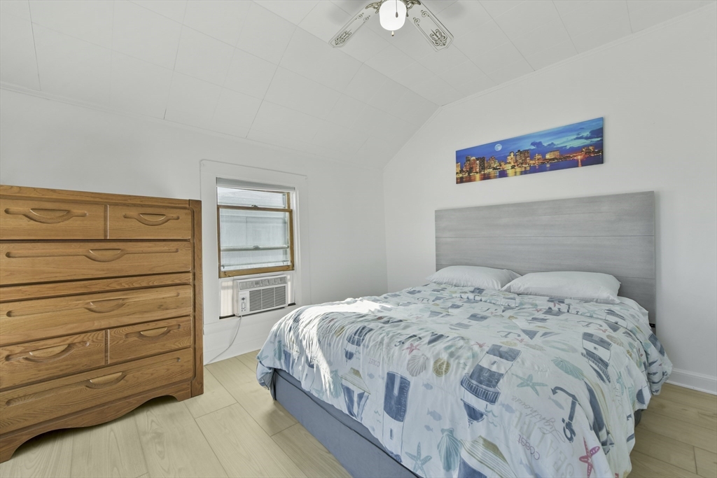 1 bed, 1 bath apartment for rent at 23 Tafts Ave Unit 2, Winthrop — photo 4 of 8