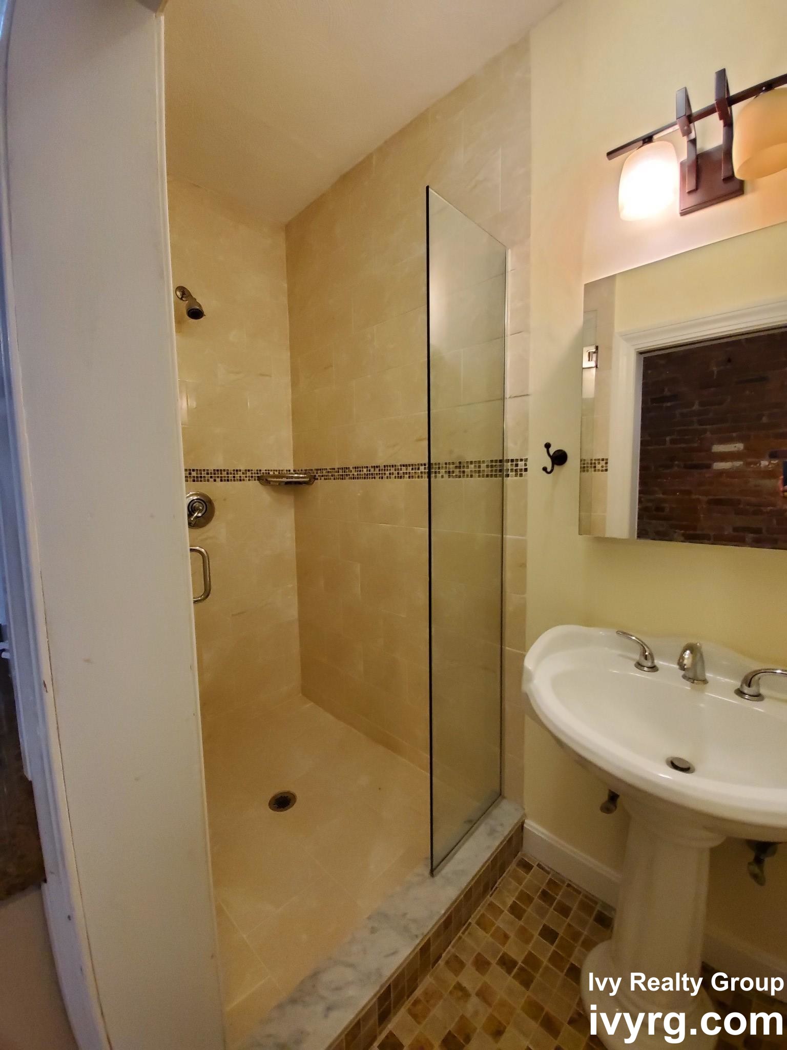 Studio bed, 1 bath apartment for rent at 23 Temple St Unit 1, Beacon Hill — photo 7 of 9