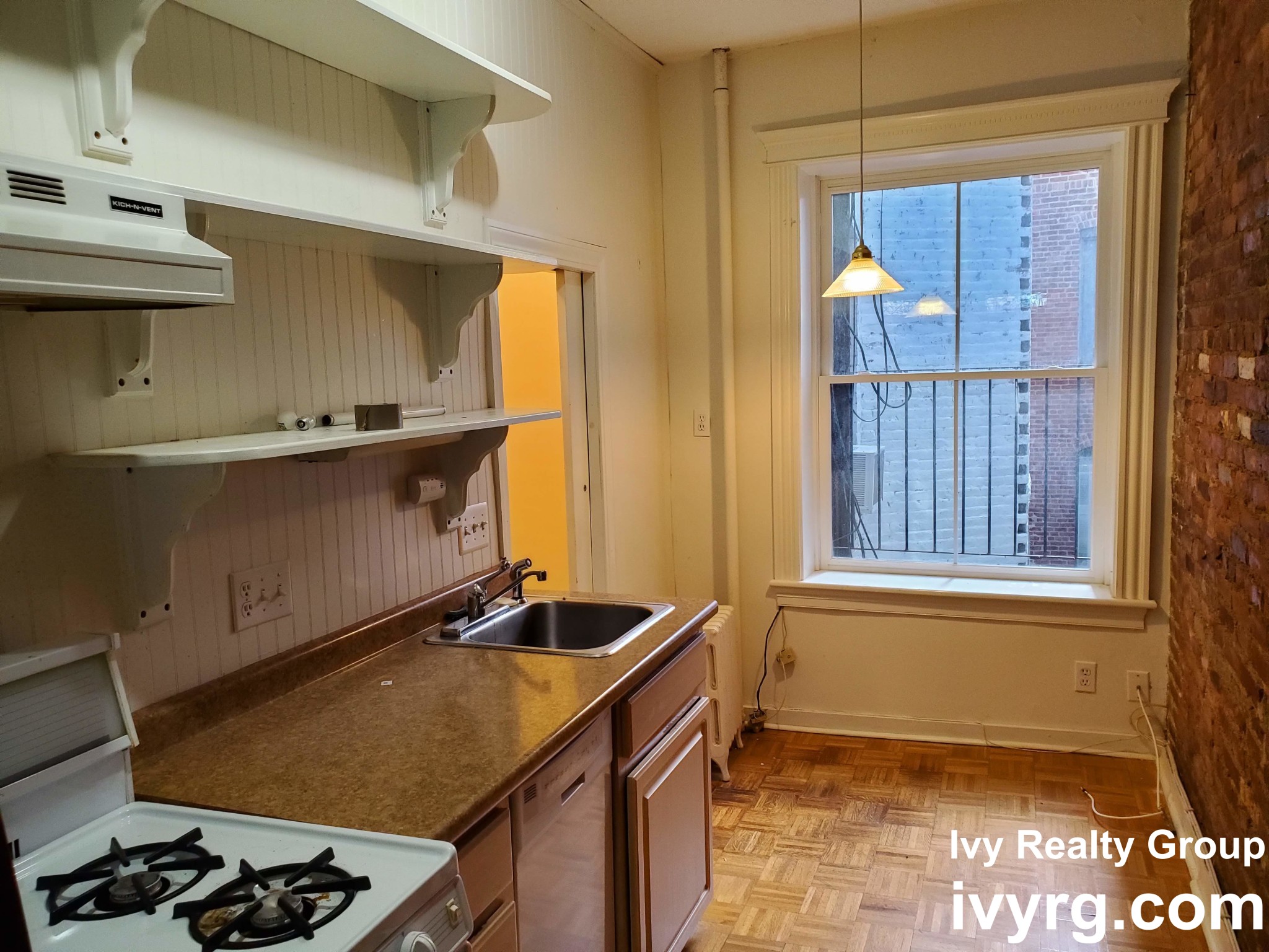 Studio bed, 1 bath apartment for rent at 23 Temple St Unit 1, Beacon Hill — photo 5 of 9