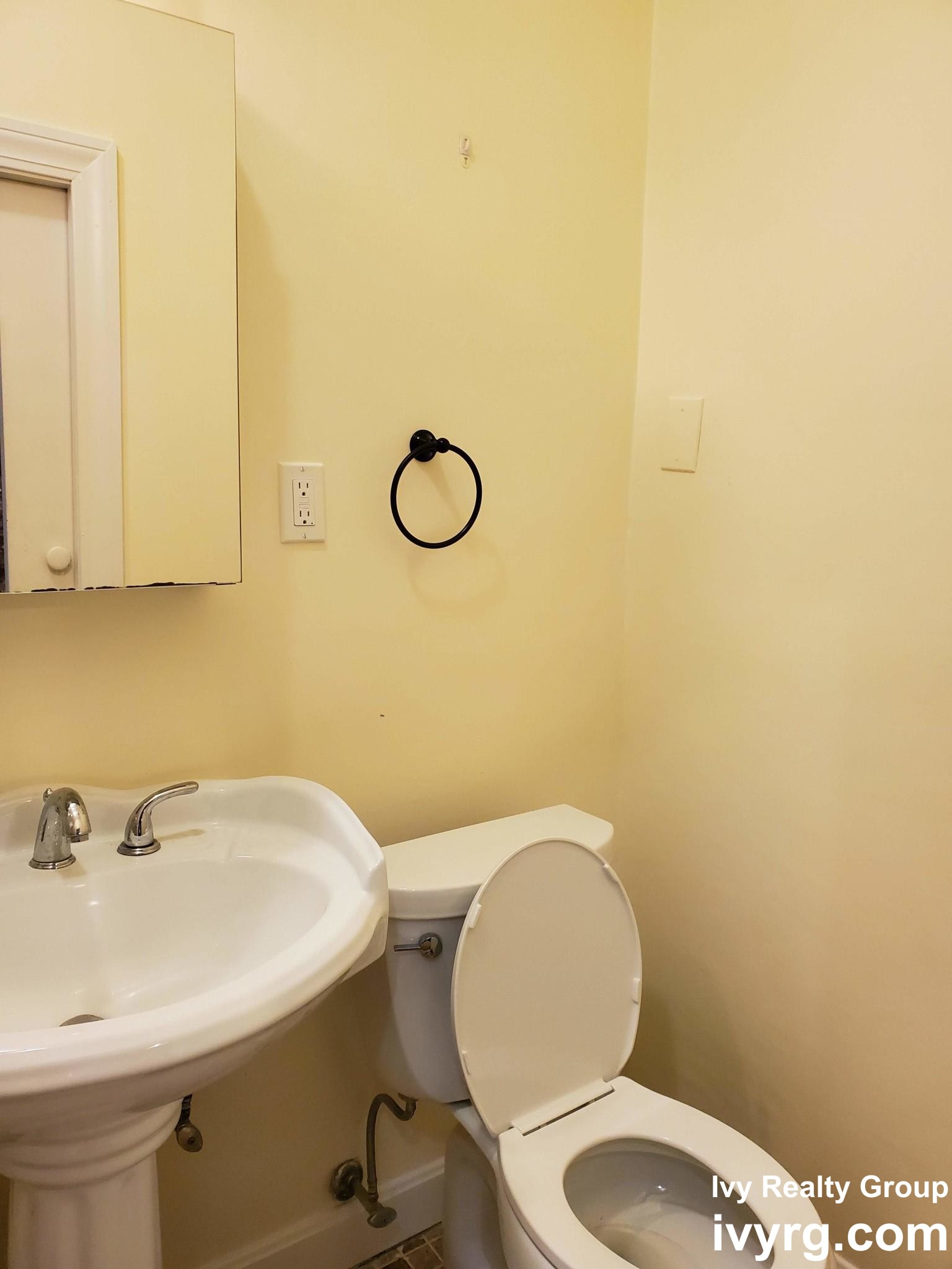 Studio bed, 1 bath apartment for rent at 23 Temple St Unit 1, Beacon Hill — photo 6 of 9