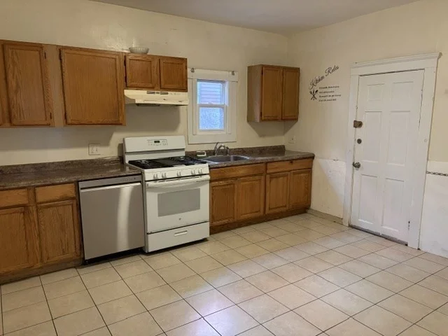 4 bed, 1 bath apartment for rent at 23 Tennis Rd Unit 1, Mattapan — photo 2 of 12