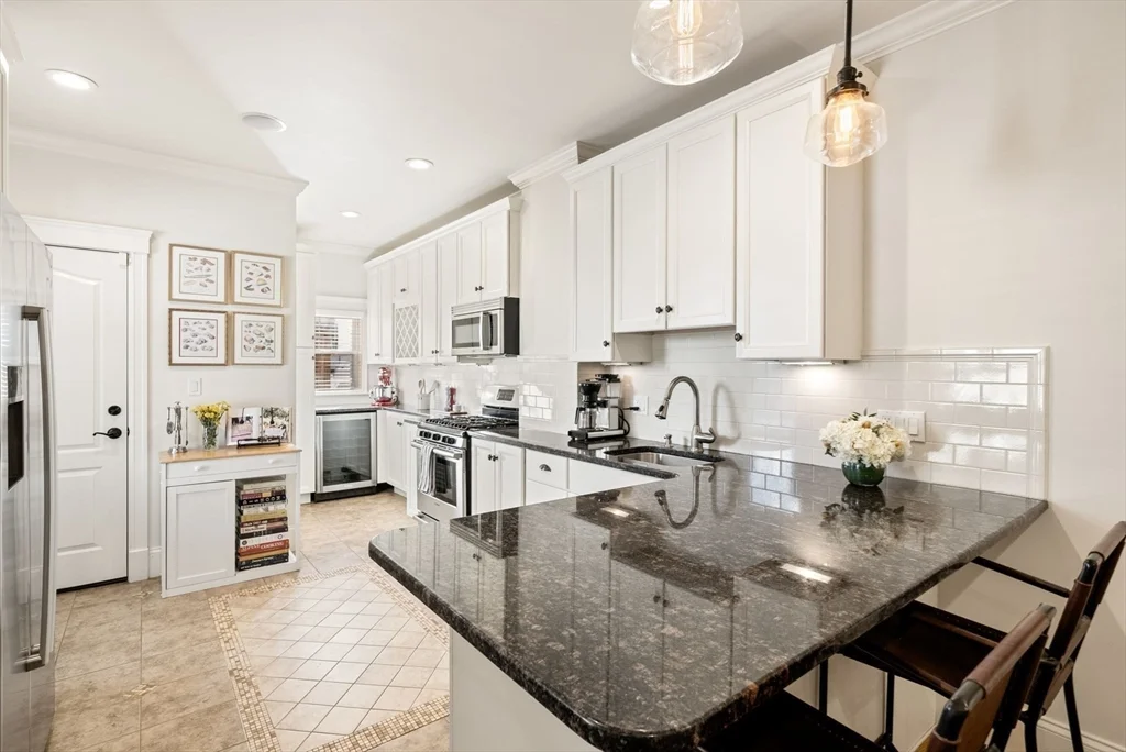2 bed, 2 bath apartment for rent at 23 Trenton St Unit 1, Charlestown — photo 5 of 17