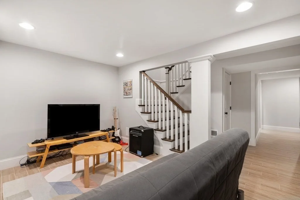 3 bed, 3 bath apartment for rent at 23 Troy Ln Unit 23, Waban — photo 34 of 42